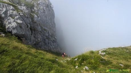 Canal de hierba hacia el Cueto Albo