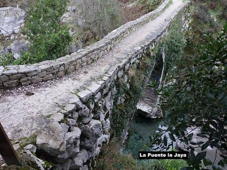 Poncebos-Las Salidas de Bulnes-Bulnes-Canal de Amuesa-Amuesa