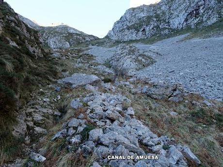 Poncebos-Las Salidas de Bulnes-Bulnes-Canal de Amuesa-Amuesa