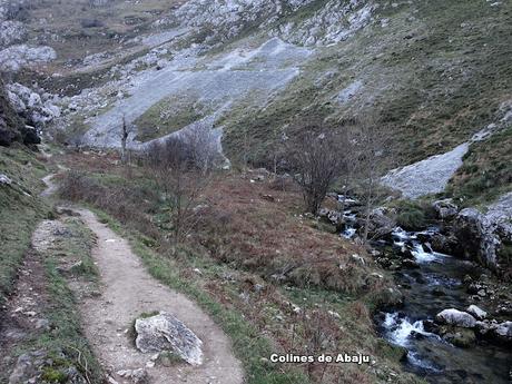 Poncebos-Las Salidas de Bulnes-Bulnes-Canal de Amuesa-Amuesa