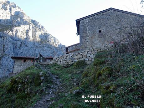 Poncebos-Las Salidas de Bulnes-Bulnes-Canal de Amuesa-Amuesa