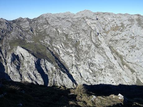 Poncebos-Las Salidas de Bulnes-Bulnes-Canal de Amuesa-Amuesa