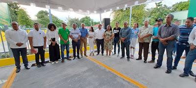 Inagurado en Neiba parqueo de La COOPACRENE Inagurado en Neiba parqueo de La COOPACRENE