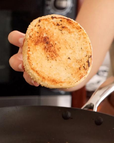 tostar pan de hamburguesa