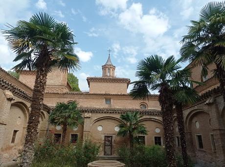 BLOGSSIPGIRL TE ANIMA A DESCUBRIR: LA CARTUJA AULA DEI, UN MONASTERIO DEL S.XVI, IMPREGNADO DE CULTURA, ARTE Y SERENIDAD.