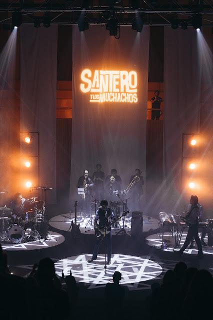 SANTERO Y LOS MUCHACHOS: 'UNA NOCHE EN LES ARTS'