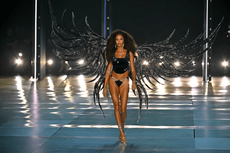 Victoria’s Secret vuelve con una pasarela más inclusiva Victoria’s Secret vuelve con una pasarela más inclusiva