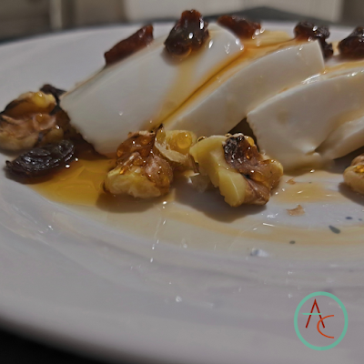 Queso de Burgos con Nueces, Miel y Pasas