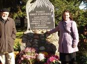 Libros, casa frente «Luces humanidad tiempos oscuros. Maxine Lowy
