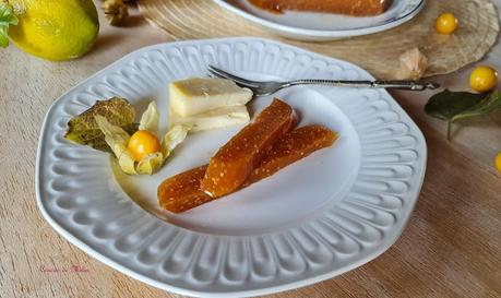 Membrillo con manzanas y physalis