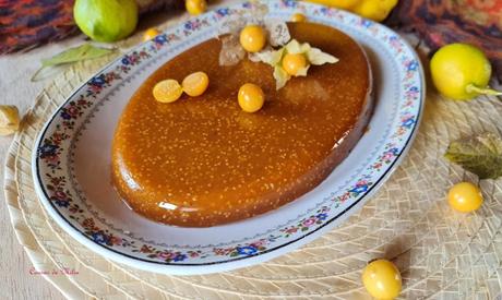 Membrillo con manzanas y physalis