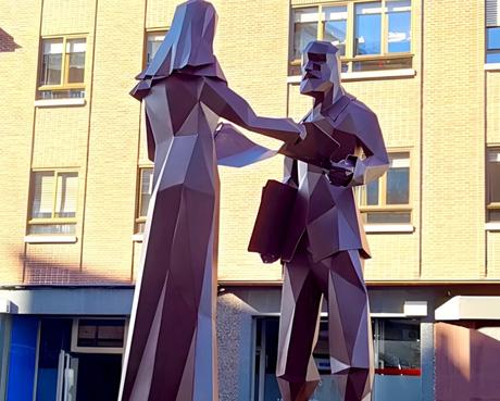 Santa Teresa y el mancebo Andrada, nueva escultura en Ávila