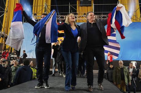 Uruguay va este domingo a elecciones con la izquierda como favorita. Uruguay va este domingo a elecciones con la izquierda como favorita.