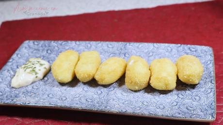 Croquetas de queso azul y cebolla caramelizada