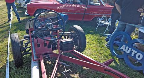 Auto Union 1000 S con su chasis y sin su carrocería Auto Union 1000 S con su chasis y sin su carrocería