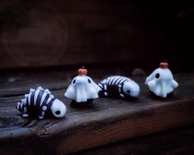 Las terroríficas esculturas dinosaurianas de Jennifer Sloan