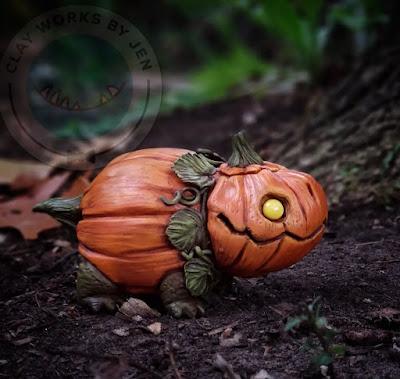 Las terroríficas esculturas dinosaurianas de Jennifer Sloan Las terroríficas esculturas dinosaurianas de Jennifer Sloan