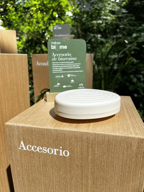 Accesorio caja para guardar el shampoo en barra natura Shampoo en barra hidratante Biome natura Natura Biome Brasil siberica accesorio bioresina shampoo en barra acondicionador jabón cuerpo exfoliante vegano cómo se usa precio locales