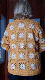 DEMASIADA LANA DEL MISMO COLOR........ (2) CHAQUETA DE GRANNYS