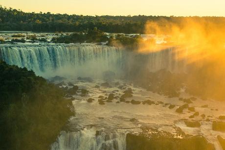 ¿Dónde ir en marzo de 2024 bajo el sol? Cataratas del Iguazú, Argentina