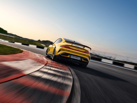 Xiaomi SU7 Ultra eléctrico basado en el sedán más rápido de Nürburgring