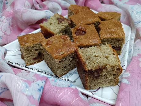 GÂTEAU À LA FARINE DE BLÉ COMPLET, À L’AVOCAT ET AUX MORCEAUX DE CHOCOLAT / WHOLEWHEAT FLOUR, AVOCADO AND PIECES OF CHOCOLATE CAKE / BIZCOCHO DE HARINA INTEGRAL, AGUACATE Y TROCITOS DE CHOCOLATE /كيك دقيق القمح و الافوكادو والشوكولاطة GÂTEAU À LA FARINE DE BLÉ COMPLET, À L’AVOCAT ET AUX MORCEAUX DE CHOCOLAT / WHOLEWHEAT FLOUR, AVOCADO AND PIECES OF CHOCOLATE CAKE / BIZCOCHO DE HARINA INTEGRAL, AGUACATE Y TROCITOS DE CHOCOLATE /كيك دقيق القمح و الافوكادو والشوكولاطة