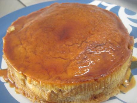 PASTEL DE PLÁTANOS, NATA Y MAGDALENAS