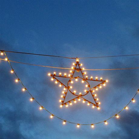 Los 10 mercados navideños más bonitos de Europa guirnalda de navidad