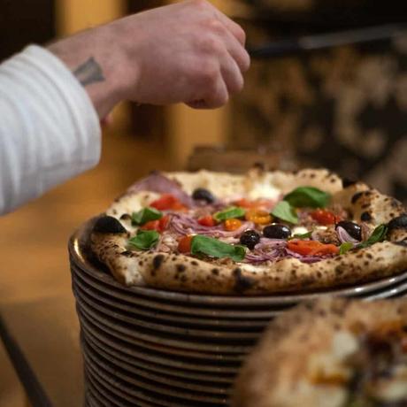 Restaurante-La-Bella-Napoli-1030x1030