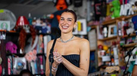 Dua Lipa presentó su álbum ‘Radical Optimism’ en el formato NPR Tiny Desk Dua Lipa en Tiny Desk