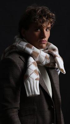 Lander Urquijo,Massimo Dutti,Zara,Tendencias,tendencias en moda masculina,moda masculina 2024,estilo casual,punto,tendencias otoño invierno, El Regreso del Jersey de Cuello Cisne: Guía de Estilo para el Hombre Moderno