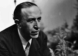 El poema de cada día. Hoy, Ayer te besé en los labios, de Pedro Salinas (1891-1951) El poema de cada día. Hoy, Ayer te besé en los labios, de Pedro Salinas (1891-1951)