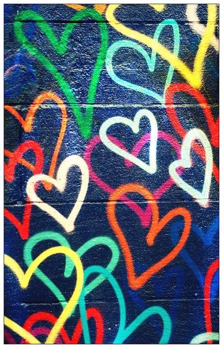 Tú me cantas ,yo te leo poemas de amor...