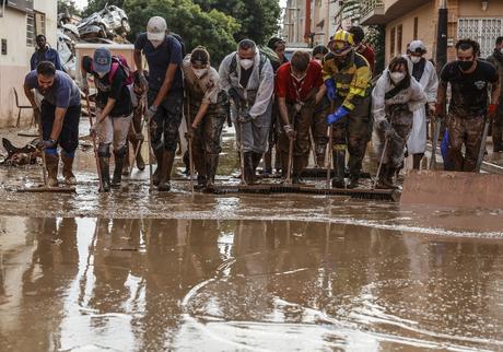 La FEMP destaca la solidaridad de los municipios y defiende «la unidad de todos» ante la catástrofe de la Dana