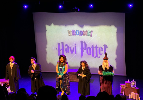 Havi Potter y la Parodia Musical: Magia, Petardeo y Cachondeo Andaluz en Hogwarts Havi Potter y la Parodia Musical: Magia, Petardeo y Cachondeo Andaluz en Hogwarts