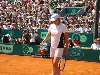 A NO BAJAR LOS BRAZOS