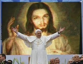 PAPA RATZINGER: 6 ATAQUES, 6 MENTIRAS, 6 RESPUESTAS