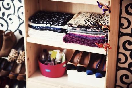 Welcome to my room.. Welcome to my room..