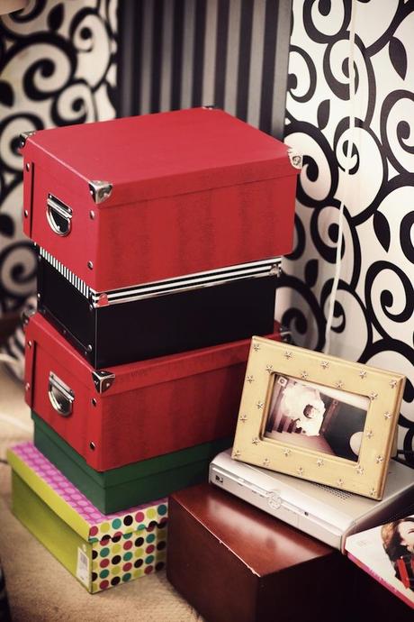 Welcome to my room.. Welcome to my room..