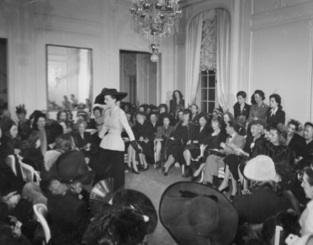 65 años de New look – Primera colección de Christian Dior