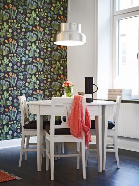 portavelas de cristal de colores de iittala perro de Mugis mesa roja redonda de Kartell Kay Bojesen para Rosendahl jarra termo de Stelton estilo nórdico con toques industriales estilo industrial diseños de Ikea diseño nórdico diseño italiano diseño de interiores diseño danés decoración pisos pequeños decoración estilo nórdico decoración estilo industrial 