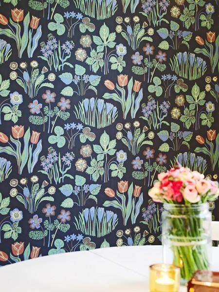 portavelas de cristal de colores de iittala perro de Mugis mesa roja redonda de Kartell Kay Bojesen para Rosendahl jarra termo de Stelton estilo nórdico con toques industriales estilo industrial diseños de Ikea diseño nórdico diseño italiano diseño de interiores diseño danés decoración pisos pequeños decoración estilo nórdico decoración estilo industrial 