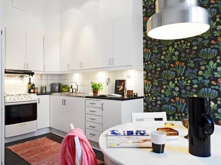 portavelas de cristal de colores de iittala perro de Mugis mesa roja redonda de Kartell Kay Bojesen para Rosendahl jarra termo de Stelton estilo nórdico con toques industriales estilo industrial diseños de Ikea diseño nórdico diseño italiano diseño de interiores diseño danés decoración pisos pequeños decoración estilo nórdico decoración estilo industrial 