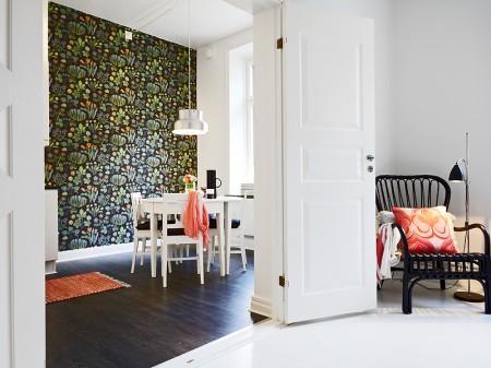 portavelas de cristal de colores de iittala perro de Mugis mesa roja redonda de Kartell Kay Bojesen para Rosendahl jarra termo de Stelton estilo nórdico con toques industriales estilo industrial diseños de Ikea diseño nórdico diseño italiano diseño de interiores diseño danés decoración pisos pequeños decoración estilo nórdico decoración estilo industrial 