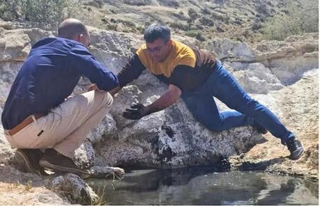 Relevan vertientes y fangos en Villa Puente Picún Leufú