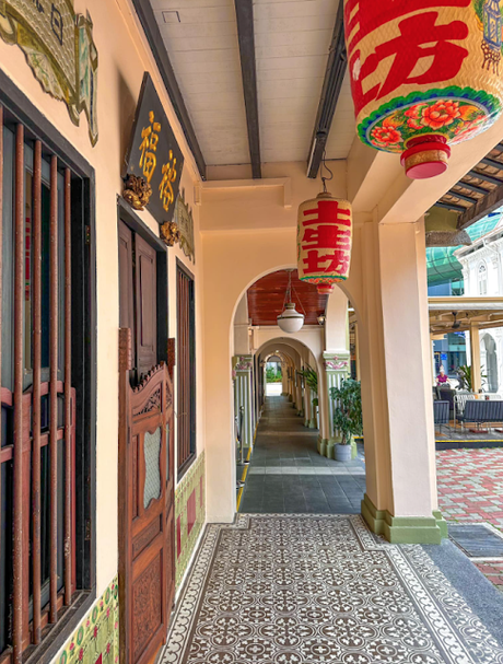 LA COLINA DE LA ESMERALDA EN SINGAPUR