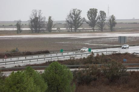 Restringida la movilidad y suspendidas clases en 5 comarcas de Tarragona por las lluvias