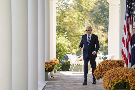 Biden reitera ante Trump su compromiso con una «transición tranquila»