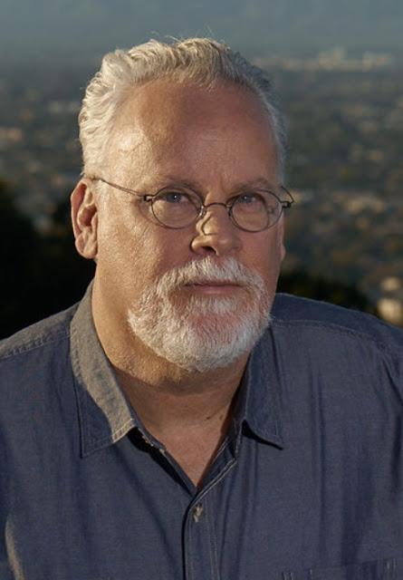 Michael Connelly de, la espera: El agua tiene un papel muy importante y ahí es donde René Ballard acude para sanarse, para recuperarse.