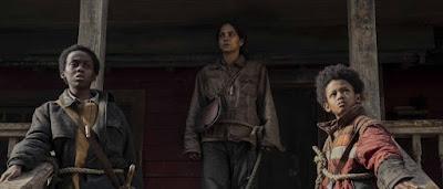 Nunca te sueltes; La familia como unidad de supervivencia